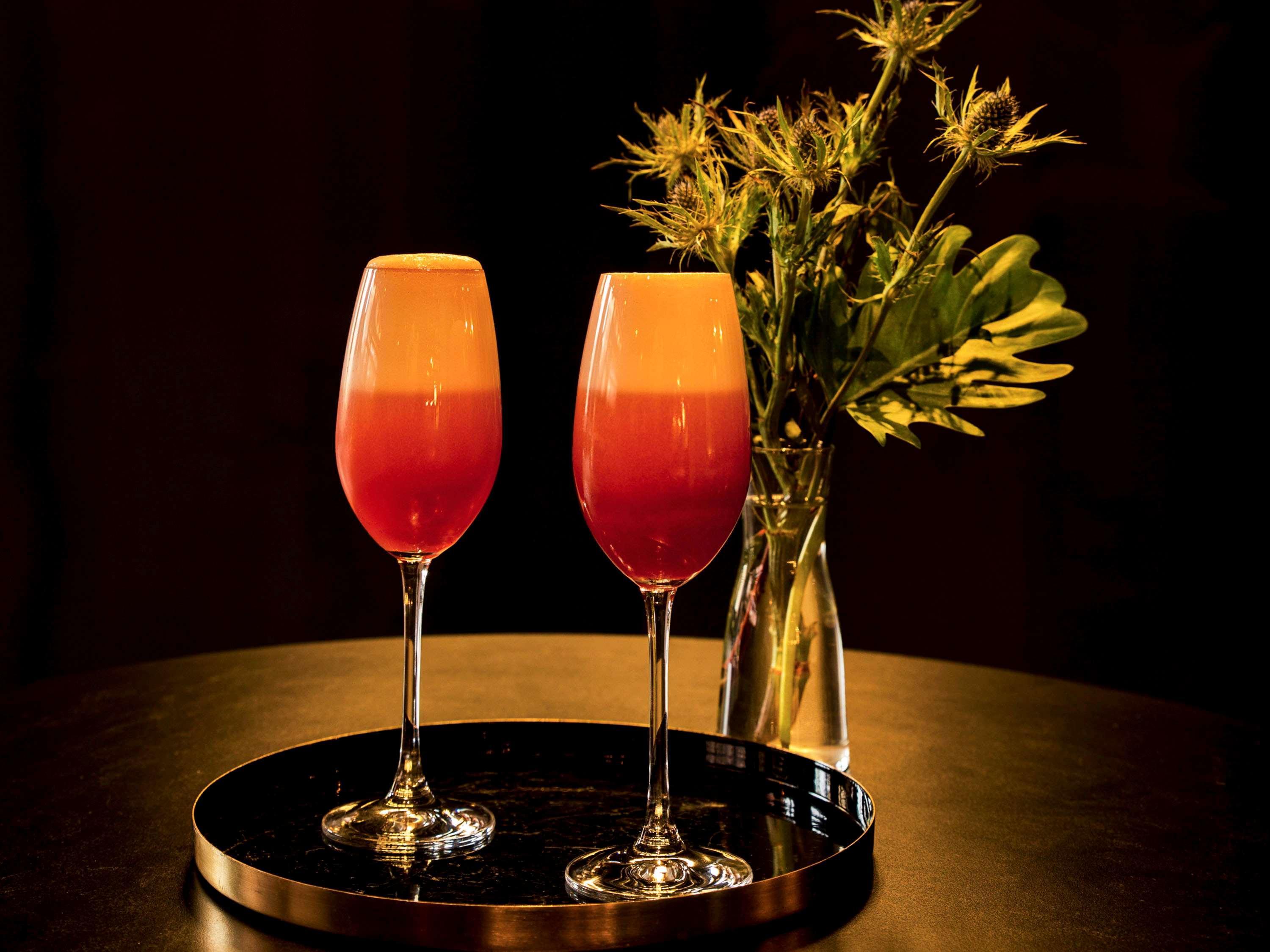 เดอะ บริดจ์ วรอตซวาฟ - เอ็มแกลเลอรี Hotel ภายนอก รูปภาพ A Bellini cocktail