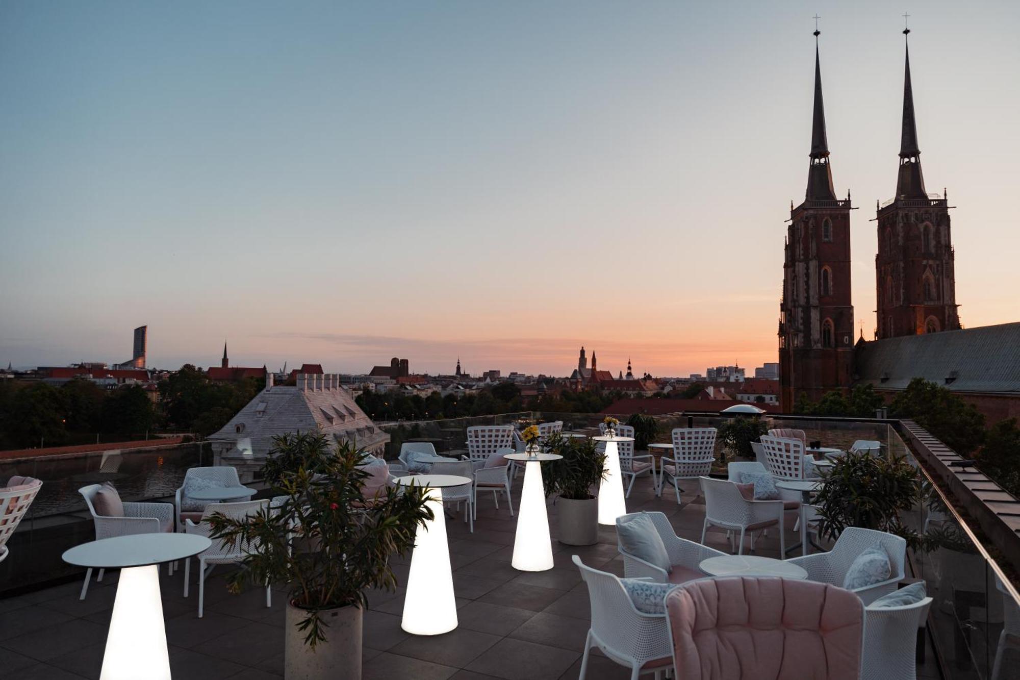 เดอะ บริดจ์ วรอตซวาฟ - เอ็มแกลเลอรี Hotel ภายนอก รูปภาพ Skyline Terrace