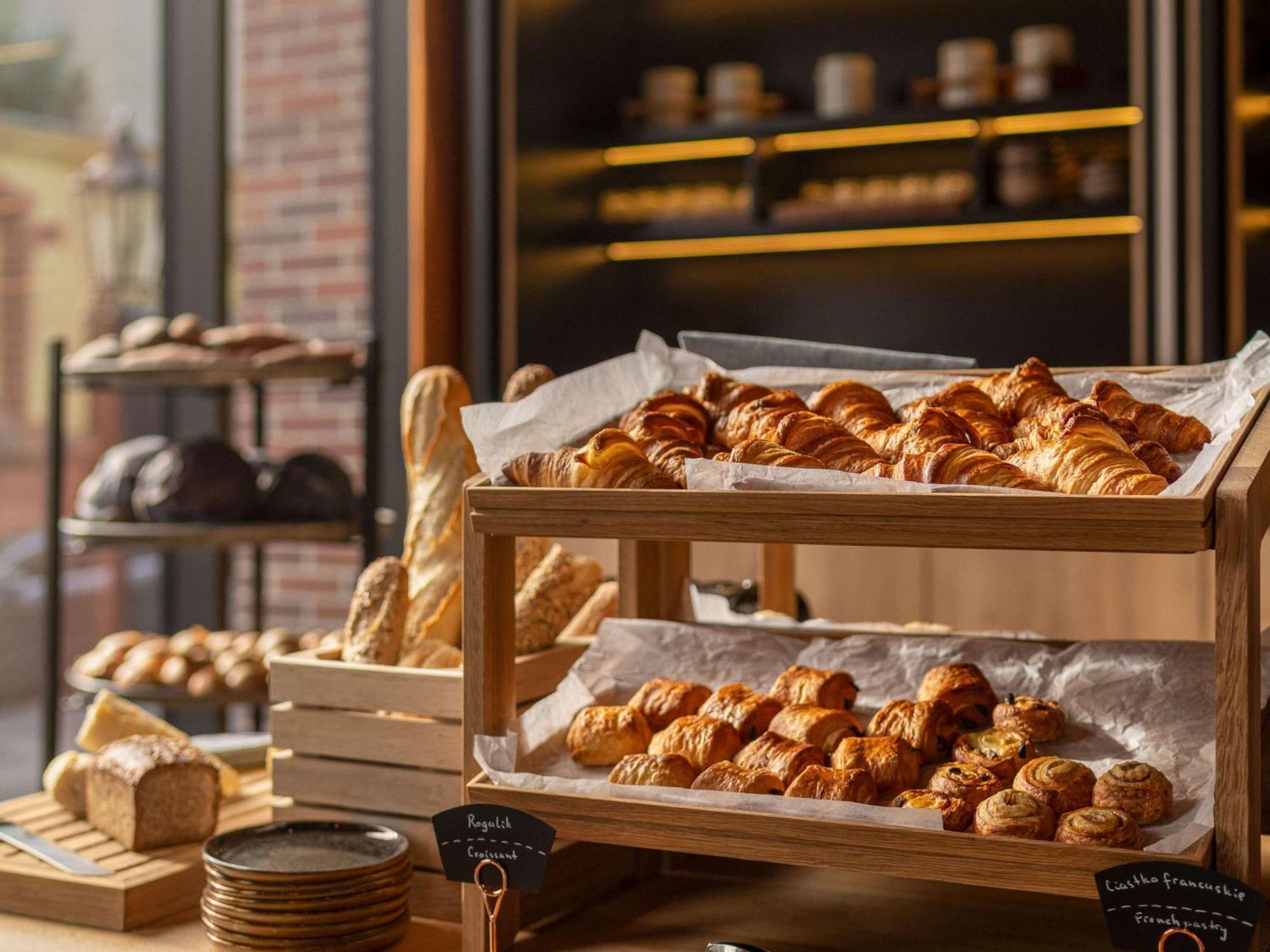 เดอะ บริดจ์ วรอตซวาฟ - เอ็มแกลเลอรี Hotel ภายนอก รูปภาพ Bakery