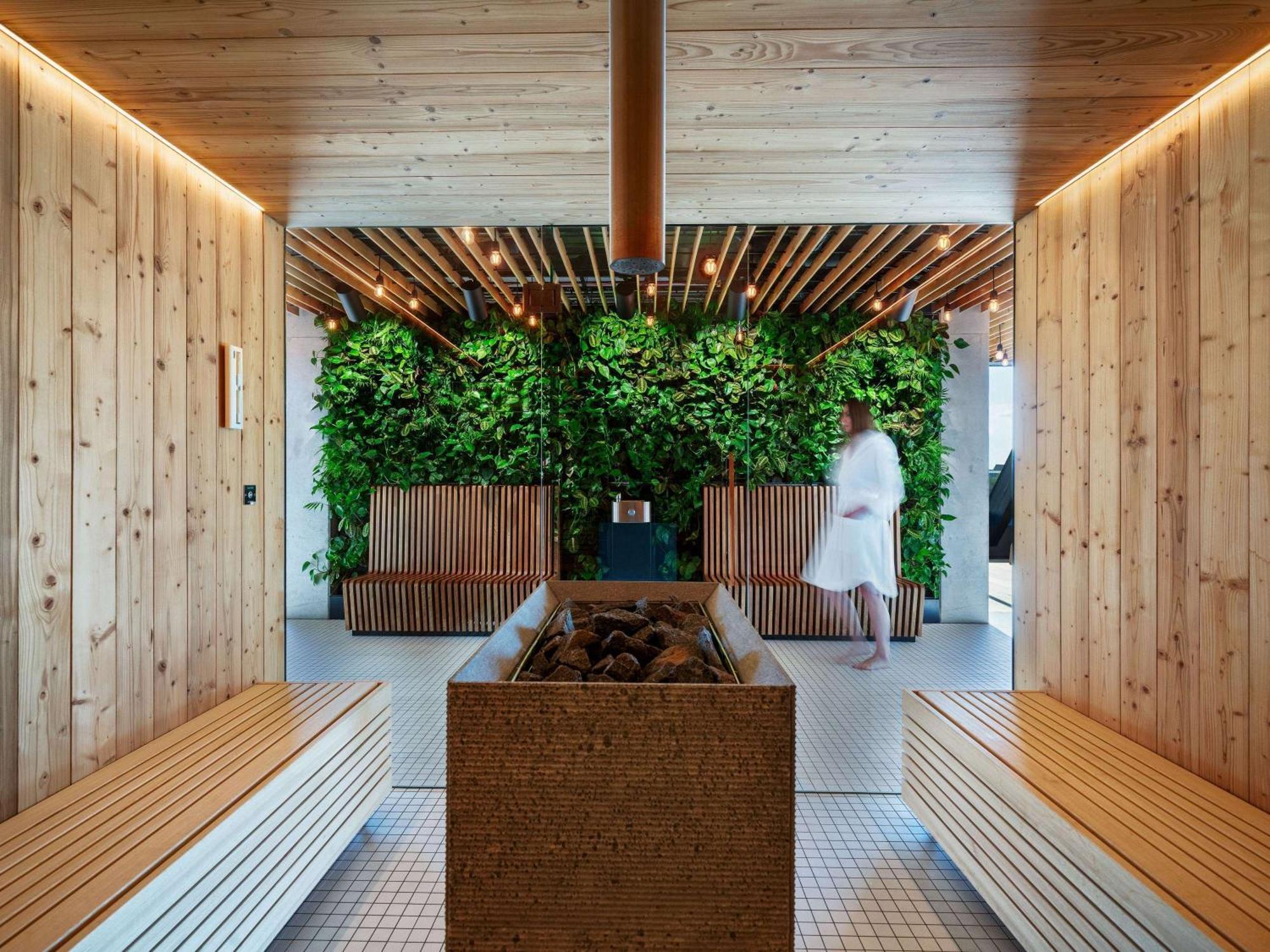 เดอะ บริดจ์ วรอตซวาฟ - เอ็มแกลเลอรี Hotel ภายนอก รูปภาพ The spa at the Hotel