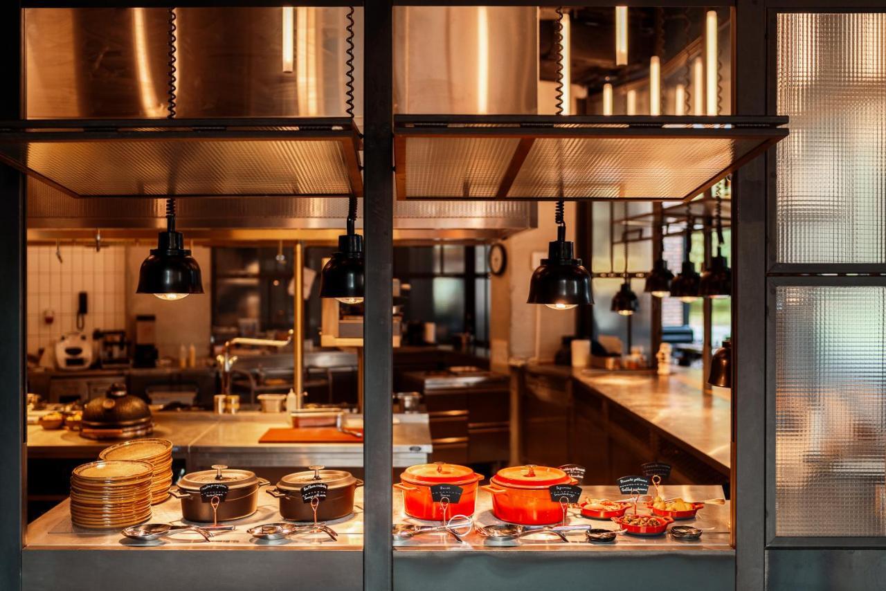 เดอะ บริดจ์ วรอตซวาฟ - เอ็มแกลเลอรี Hotel ภายนอก รูปภาพ The kitchen at the restaurant